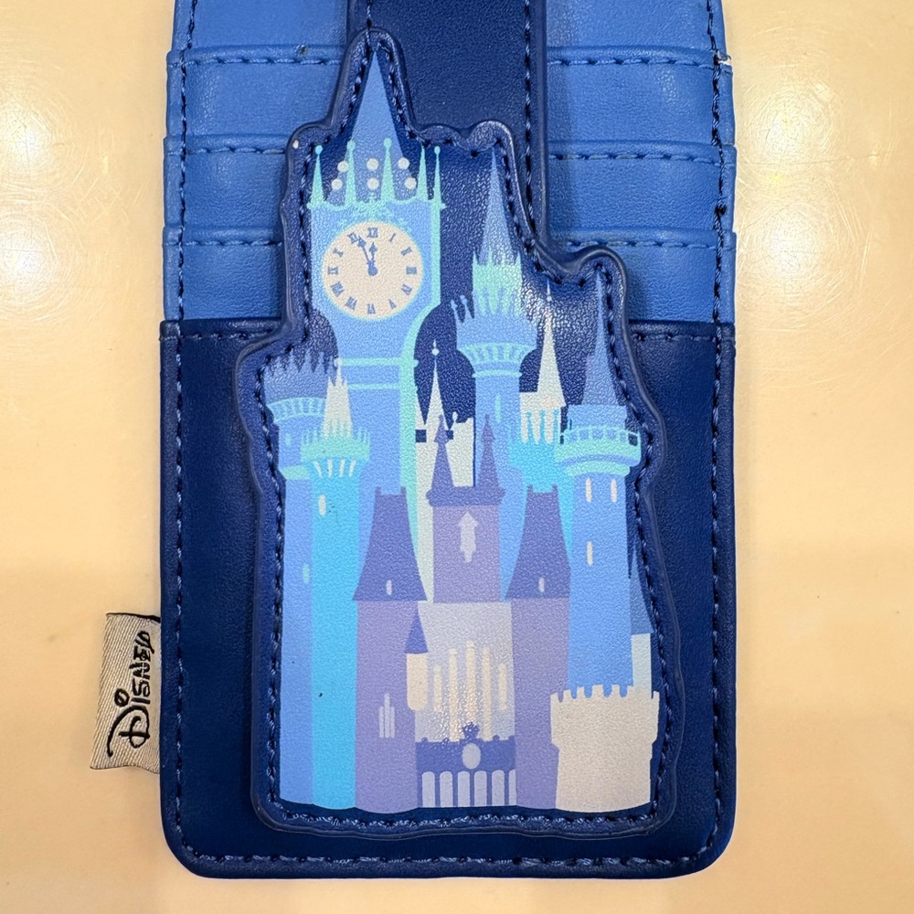 Disney Loungefly Cinderella Night Castle Card Wallet Flap
Collectors!